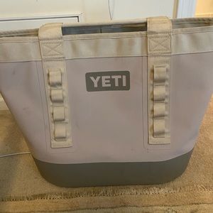 Yeti Camino 35l Bag